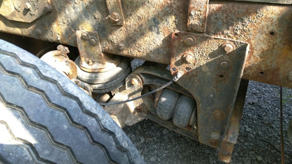 2007 Kenworth T800 Tri Axle Log Truck