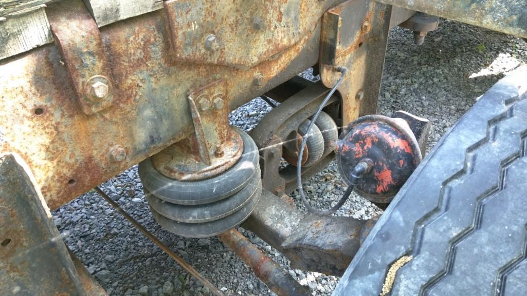 2007 Kenworth T800 Tri Axle Log Truck
