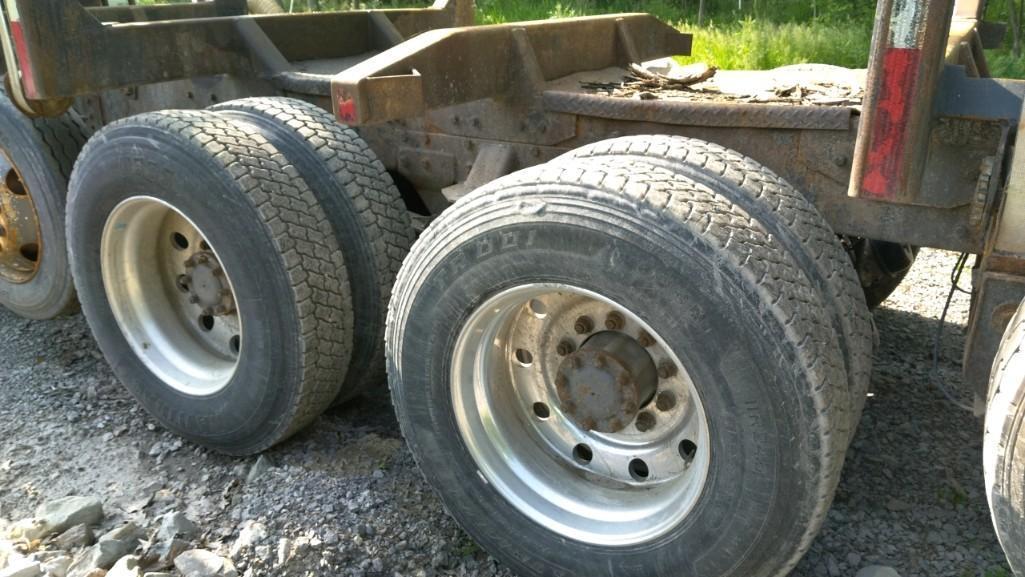 2007 Kenworth T800 Tri Axle Log Truck