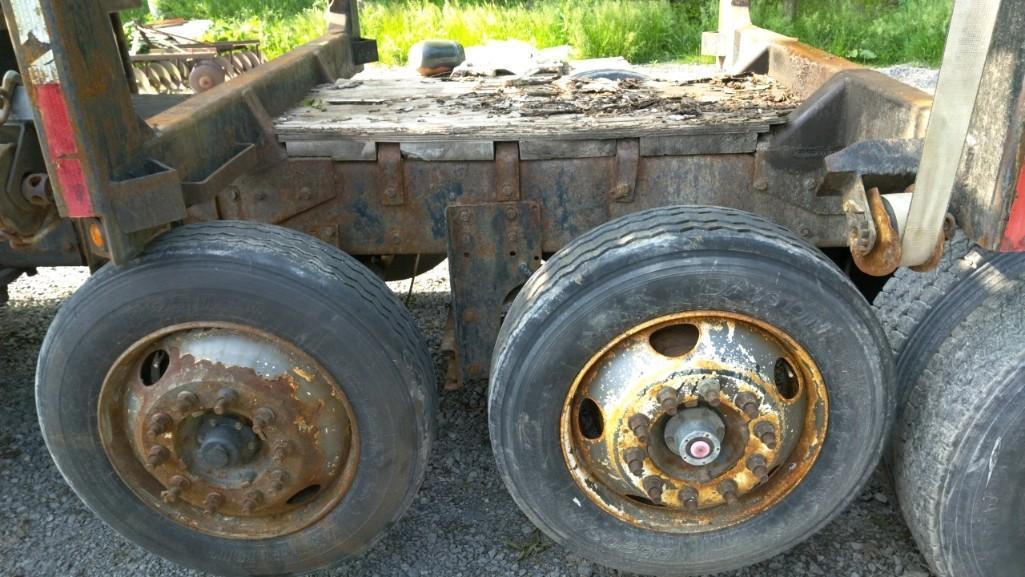 2007 Kenworth T800 Tri Axle Log Truck