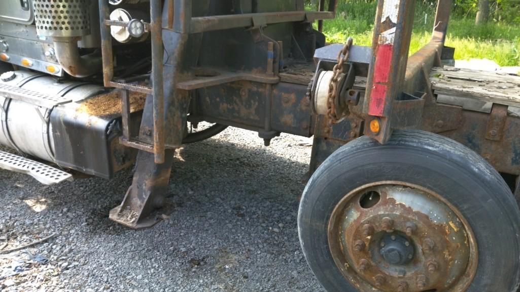 2007 Kenworth T800 Tri Axle Log Truck