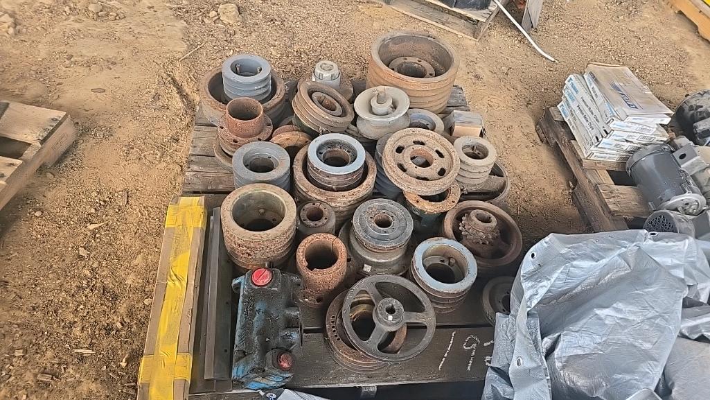 Assorted Pulleys and Chipper Counter Knives