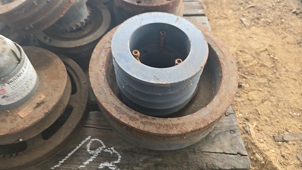 Assorted Pulleys and Chipper Counter Knives