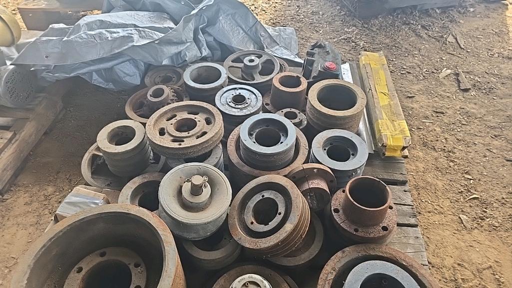 Assorted Pulleys and Chipper Counter Knives