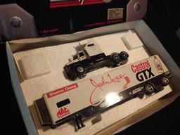 IN BOX, Mac Tools, Motor Sports, Model 1997 JOHN FORCE Castrol Hauler, 1:64 Scale
