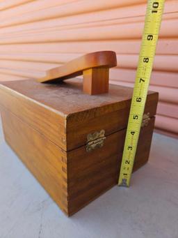 WOODEN SHOESHINE BOX WITH 100% HORSEHAIR BRUSHES
