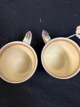 Pair of Crown Ducal Florentine Teacups, Demitasse