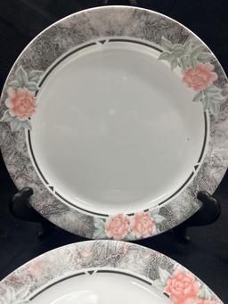 Silk and Roses CORELLE BY CORNING (8) 7-IN (8) 10-IN PLATES