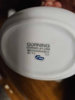 CORNING WARE GRAVY , PLUS WHITE SALT AND PEPPER