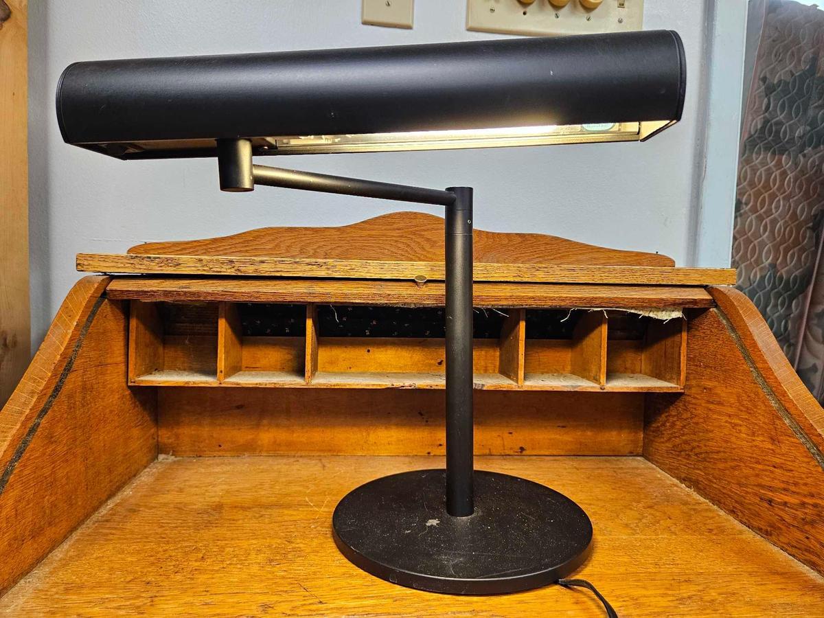 HEAVY BLACK DESK LAMP