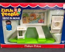 Fisher-Price Little People Drive in Movie in Box