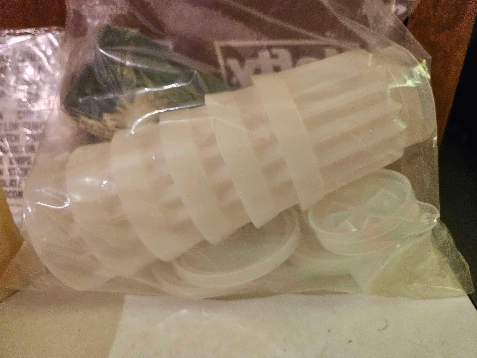 TUPPERWARE GROUPING, INCLUDING JELLO MOLDS, HAMBURGER, PRESSES, SCOOPS LARGE, PLUS