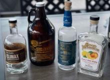 Blue Earl Brewing Growler, Smyrna, DE, 64 oz, RM Rose, Dillard, GA, Tim Smith Climax Moonshine