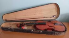 ANTIQUE VIOLIN IN CASE