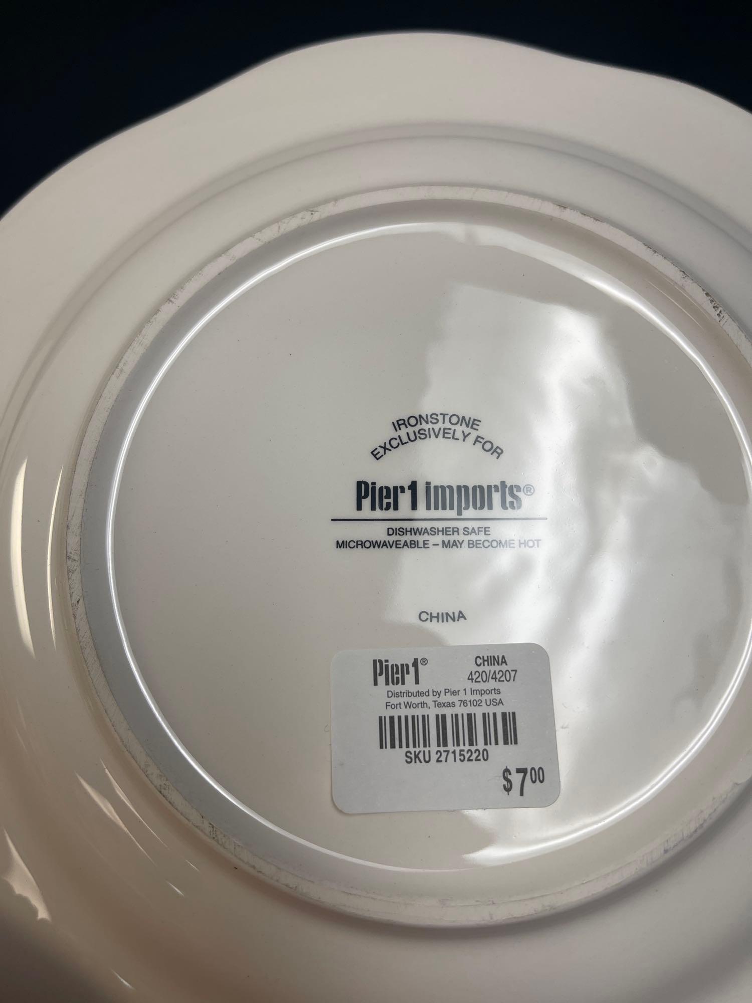 FUN CHRISTMAS PLATES, BOWLS FOR THE HOSTESS WITH THE MOSTEST