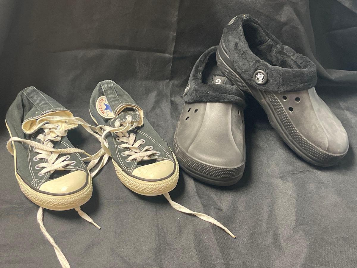 MENS CONVERSE HITOPS, NEW WITH TAG CROCS