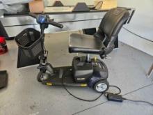 Pride Mobility Go Go Elite Traveler 3-wheel Scooter
