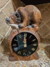 OK Casting Company 2002 Bear & Cub Mantle Burlwood-Look Clock