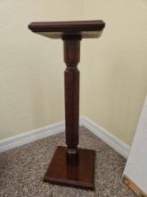 Bombay Company?Mahogany Wood Pedestal Plant Fern Stand with Gold-tone Brass? Feet