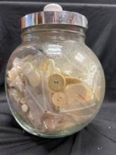 Buttons. Assorted Sizes Mostly Cream Colored