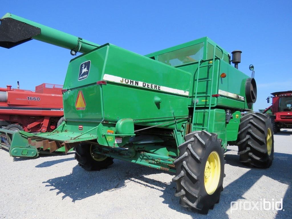 7720 JD Titan II, 30.5x32 R2, 16.9x26, 4 wh., SN 626903