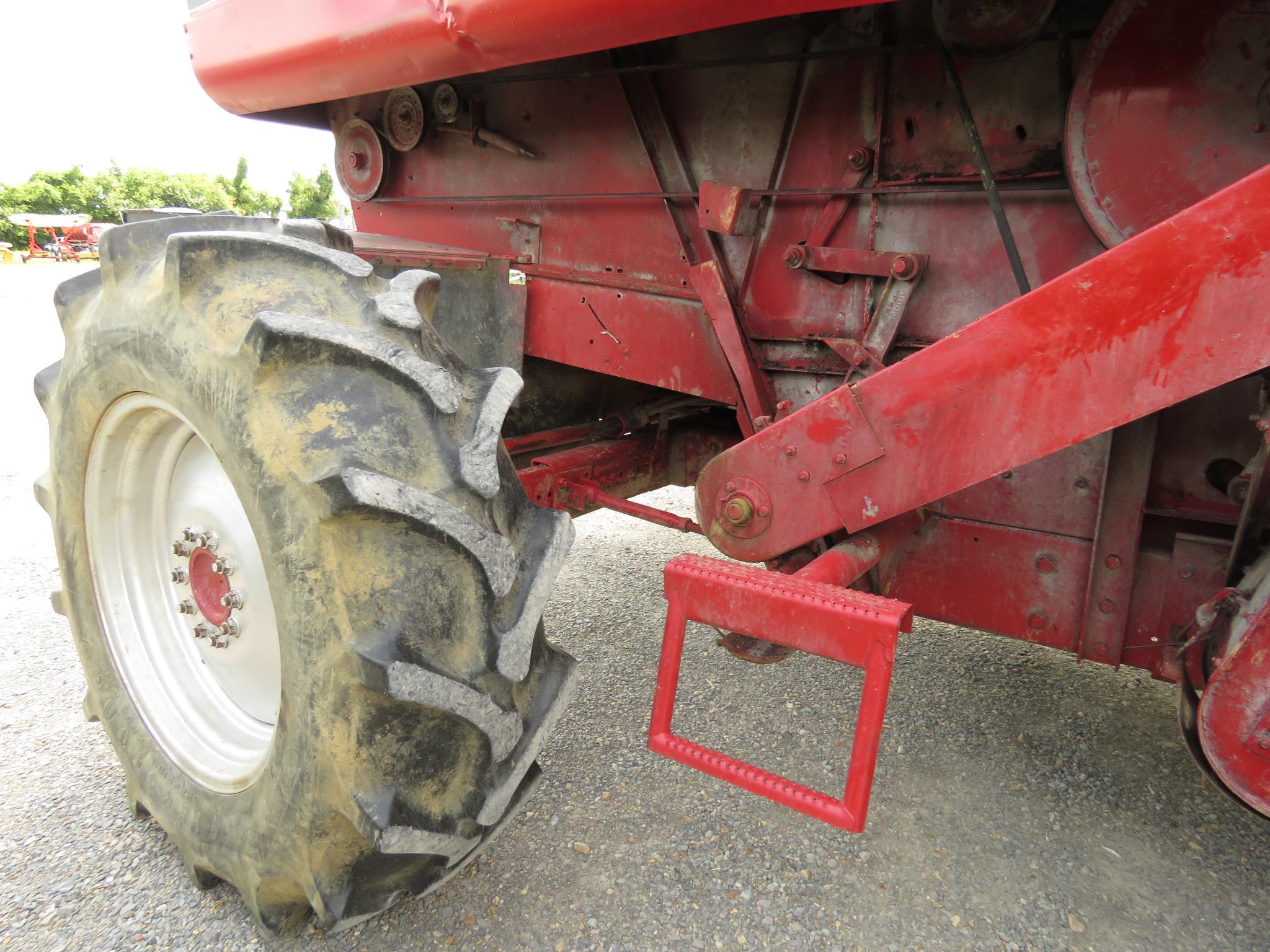 2188 Case IH, 900/65R32 R2, 18.4x30, SN JJC0195123