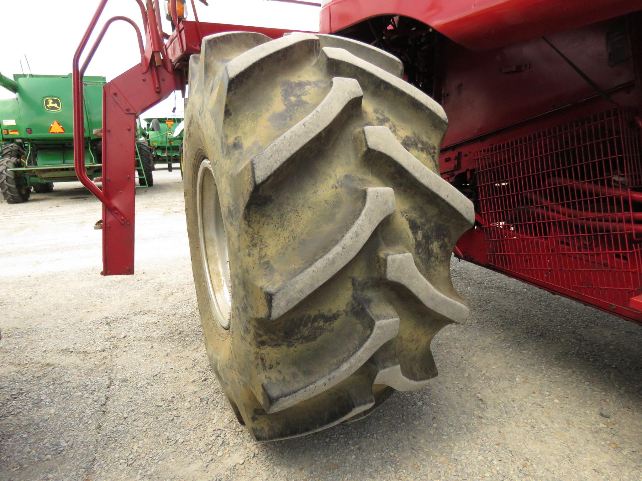 2188 Case IH, 900/65R32 R2, 18.4x30, SN JJC0195123