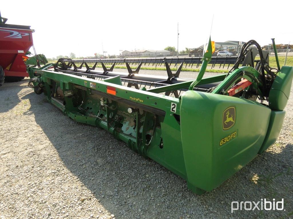 630 JD flex draper, SN 775035
