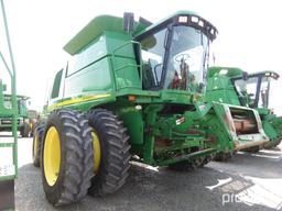 9760 STS John Deere Combine