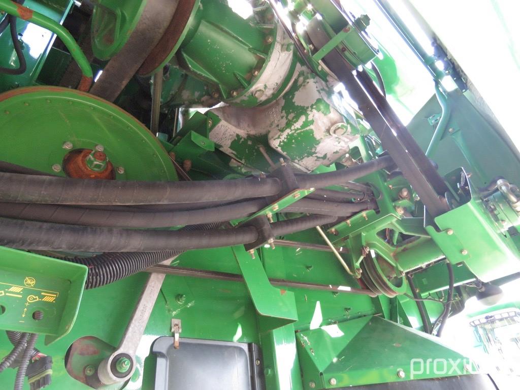 9760 STS John Deere Combine