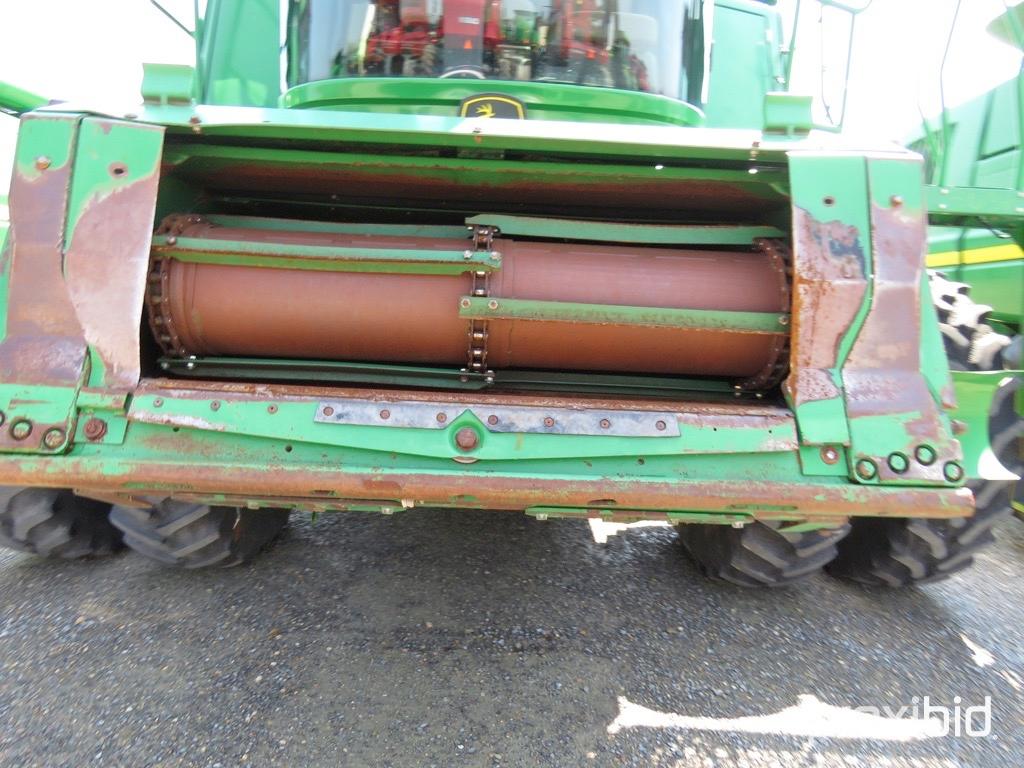 9760 STS John Deere Combine