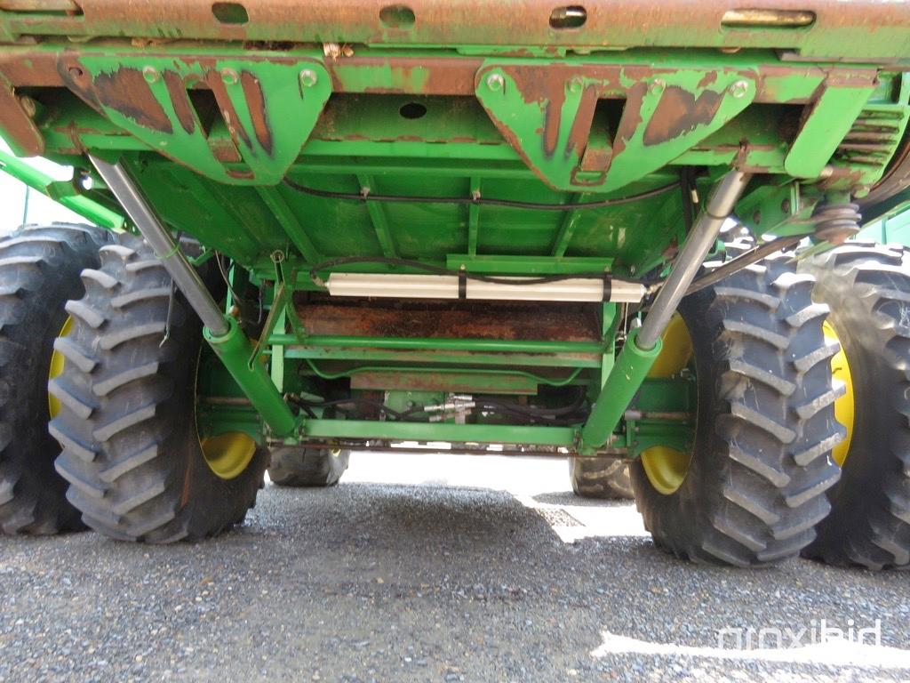 9760 STS John Deere Combine