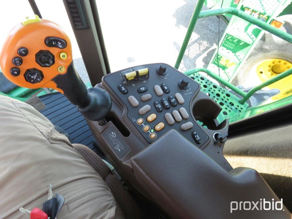 9760 STS John Deere Combine