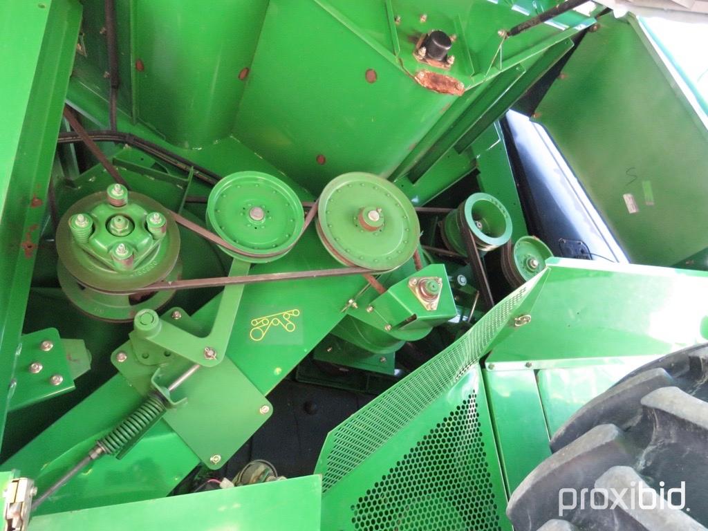 9760 STS John Deere Combine