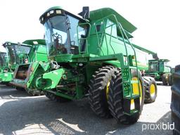 9760 STS John Deere Combine