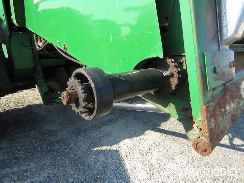 9500 John Deere Combine
