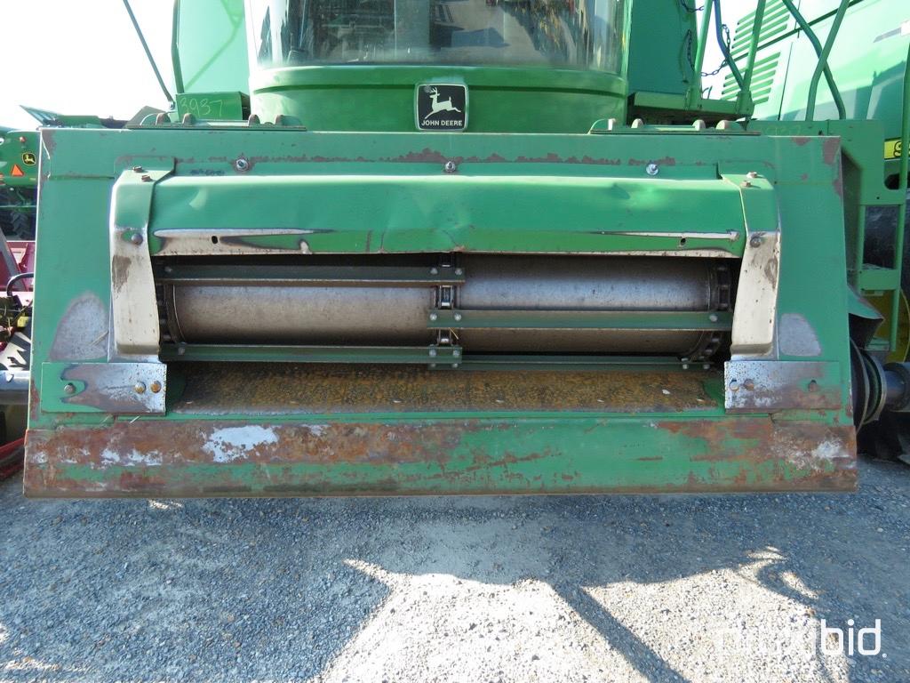 9500 John Deere Combine