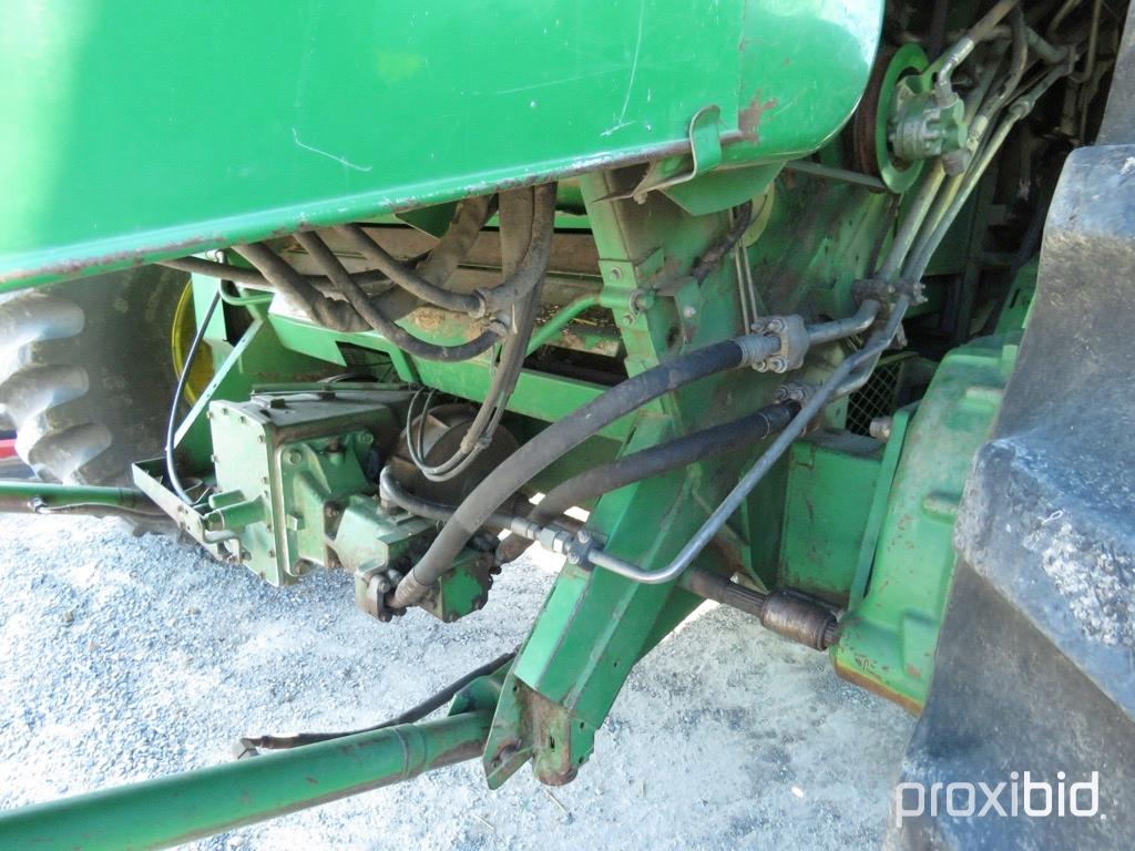 9500 John Deere Combine