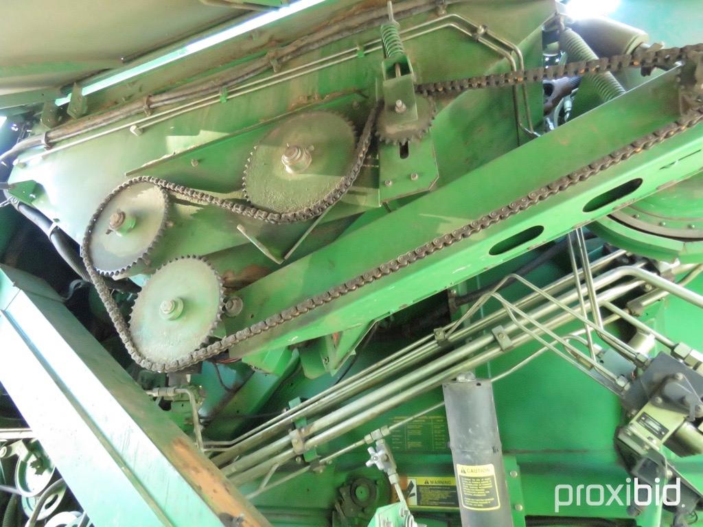 9500 John Deere Combine