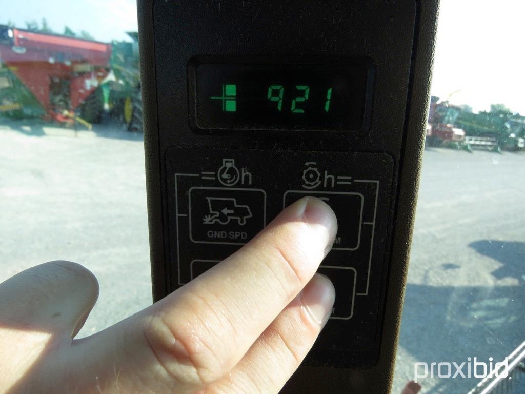 9500 John Deere Combine