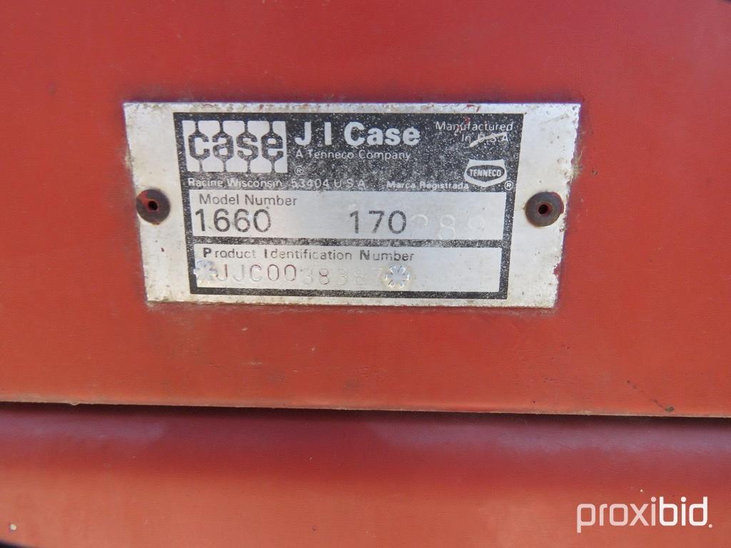 1660 Case IH Combine