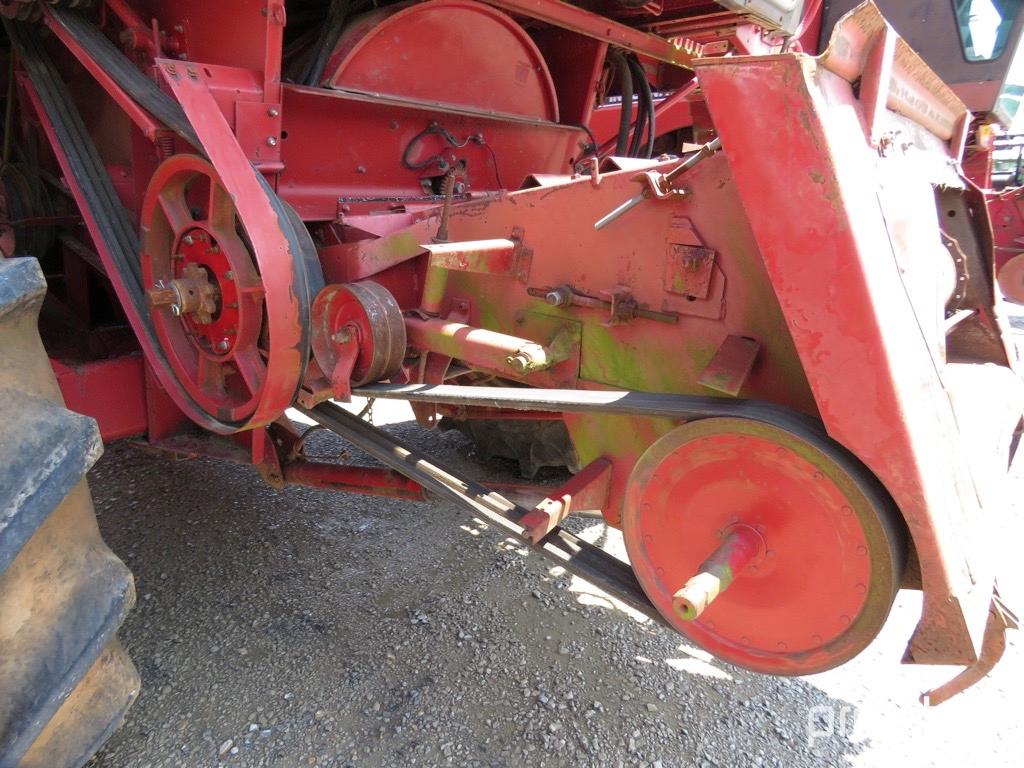 1660 Case IH Combine