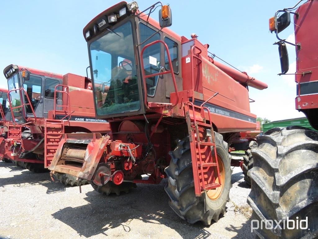 1660 Case IH Combine