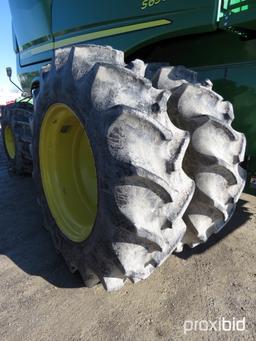 S690 JD combine, 520/85R42 R2 duals, 710/65R26 rear, 4 wh., prem. cab, 260 screen, Pro Drive, Contou