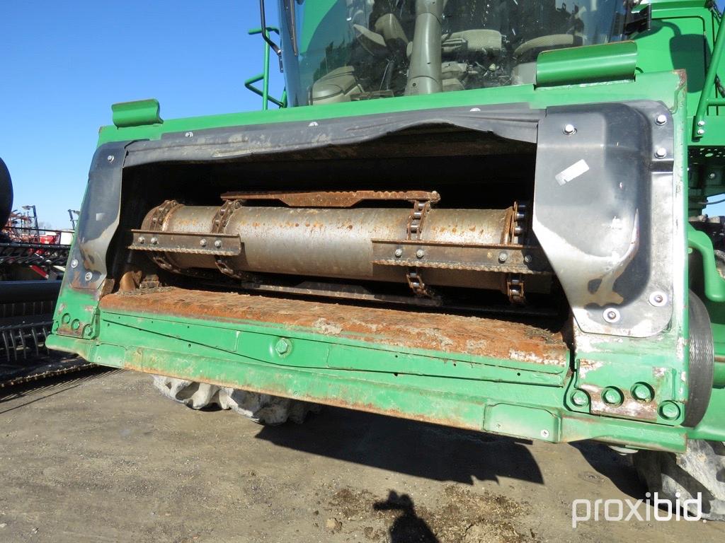 S690 JD combine, 520/85R42 R2 duals, 710/65R26 rear, 4 wh., prem. cab, 260 screen, Pro Drive, Contou