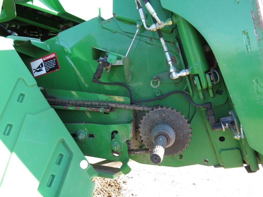 S690 JD combine, 520/85R42 R2 duals, 710/65R26 rear, 4 wh., prem. cab, 260 screen, Pro Drive, Contou