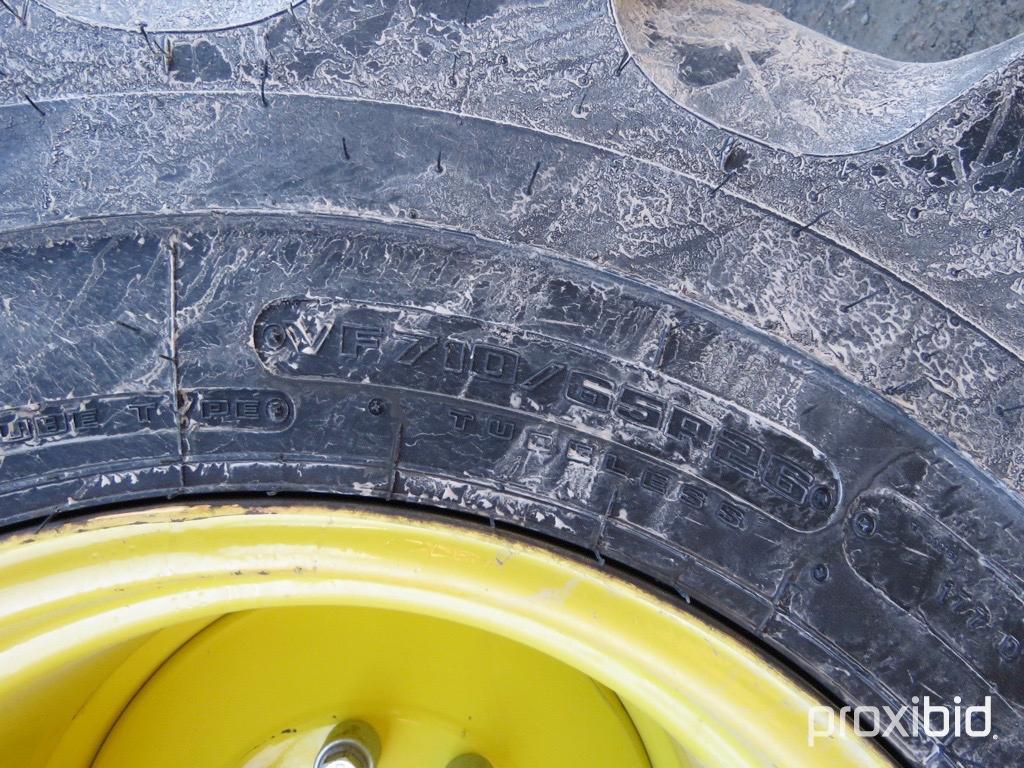 S690 JD combine, 520/85R42 R2 duals, 710/65R26 rear, 4 wh., prem. cab, 260 screen, Pro Drive, Contou