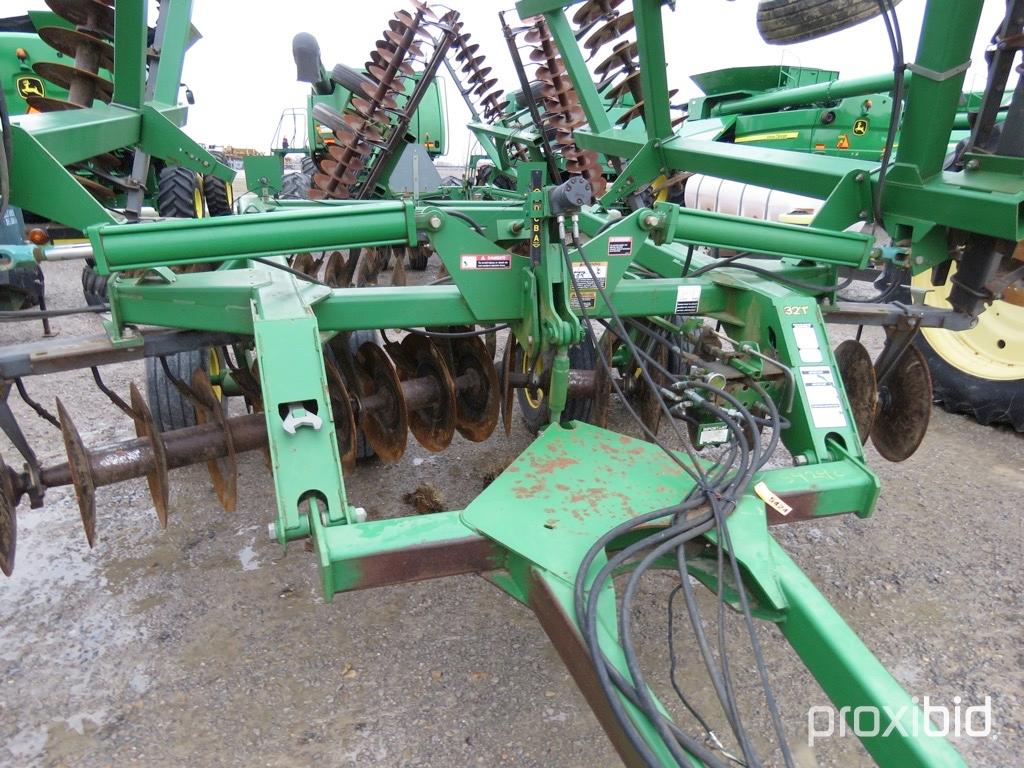 637 John Deere 32' disk