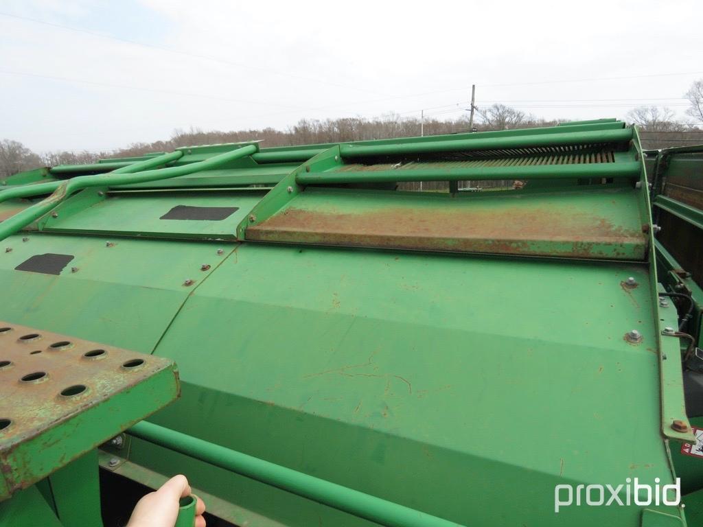 9996 JOHN DEERE COTTON PICKER