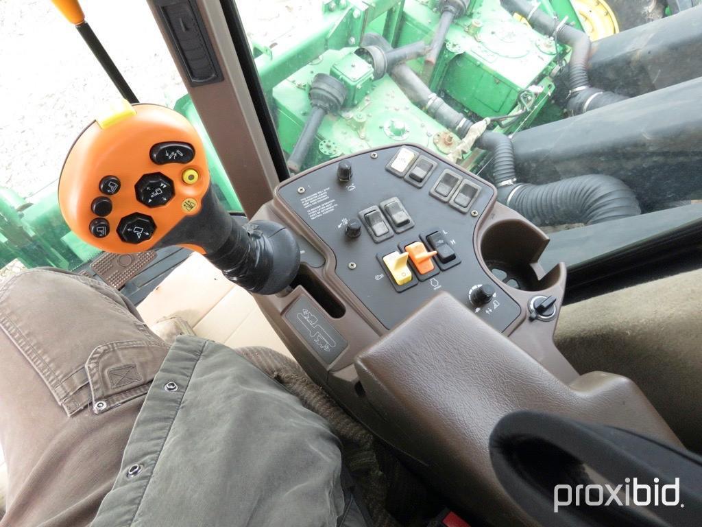 9996 JOHN DEERE COTTON PICKER